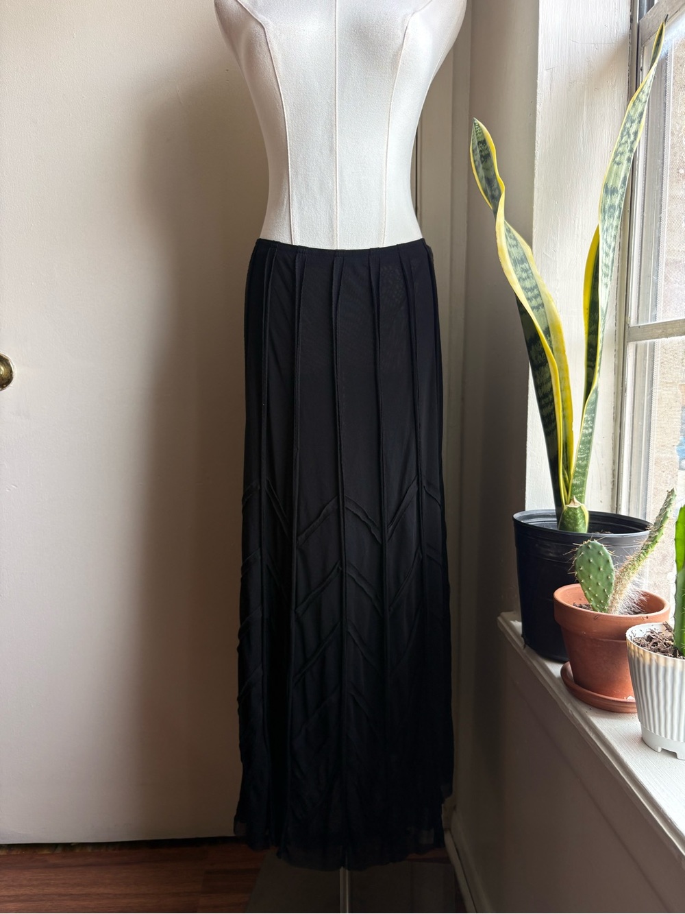 anne klein noir mesh maxi skirt
